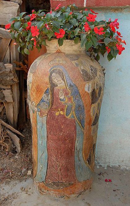 Tall vase decorated with the Virgen de Guadalupe used to decorate a shrine to the Virgin in Santa Maria Atzompa, Oaxaca,  México Pottery Decoration, Mexican Garden, Folk Pottery, Virgin Of Guadalupe, Mexican Home Decor, Mexican Home, Southwest Decor, Hacienda Style, Tall Vase