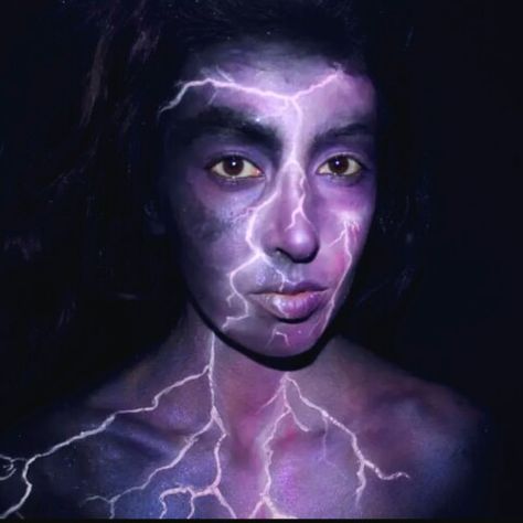 Electric storm lightning makeup Thunderstorm Makeup, Lightning Eye Makeup, Lightening Makeup, Lightning Makeup Eye, Thunderstorm Costume, Thunder Makeup, Storm Cloud Makeup, Lightning Costume, Lightning Bolt Makeup Eye