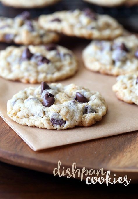 Dishpan Cookies Dishpan Cookies, Simple Chocolate Chip Cookie Recipe, Cookies And Cups, Best Oatmeal Cookies, Oatmeal Cookies Chewy, Easy Chocolate Chip Cookies, Drop Cookies, Chip Cookie Recipe, Oatmeal Chocolate Chip Cookies