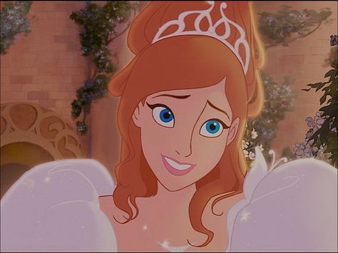 Giselle Disney Princess, Forgotten Disney Princesses, Disney Princess Giselle, Old Disney Characters, Striking Hair, Giselle Enchanted, Dreamworks Characters, Giselle Icon, Cartoon Pfp