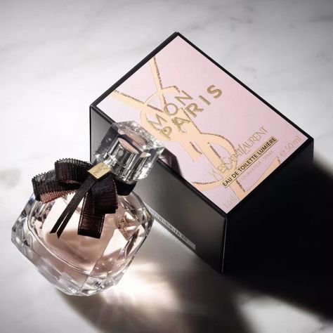 Mon Paris Ysl, Fruity Floral Perfume, Strawberry Perfume, Ysl Mon Paris, Ysl Perfume, Spring In The City, Pink Fragrance, Paris Perfume, Floral Perfume