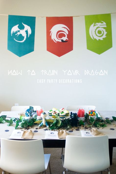 How To Train Your Dragon | DIY Party Decorations Dragon Party Decor, Httyd Party, Toothless Party, Viking Party, Dragon Birthday Parties, Easy Party Decorations, Dragon Birthday, Dragon Party, Dragon Decor