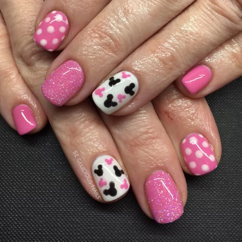 Disney World Nails, Minnie Nails, Minnie Mouse Nail Art, Disney Themed Nails, Mickey Mouse Nail Art, Disneyland Nails, White Toes Nail, Mouse Nails, Disney Nail Designs