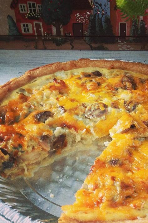 Shrimp Quiche | "This was one of the best quiches I've ever had!!! It was light and a little fluffy (how quiche should be I think)." #breakfastrecipes #brunchrecipes #breakfastideas #brunchideas #quiche #quicherecipes #howtomakequiche #homemadequiche Shrimp Quiche, Seafood Quiche, Filet Mignon Chorizo, Asparagus Quiche Recipes, Quiche Tarts, Asparagus Quiche, Broccoli Quiche, Mushroom Quiche, Fancy Breakfast