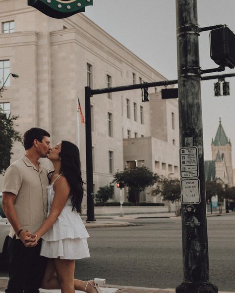 A downtown engagement vibe🩶 Couples Downtown, Downtown Photoshoot, Dc Engagement Photos, Save The Date Photos, Couple Picture Poses, Couple Photoshoot Poses, Couple Shoot, Engagement Photoshoot, Photoshoot Poses