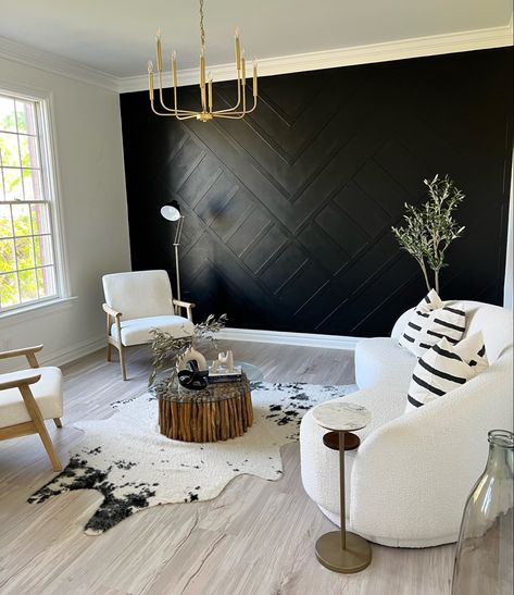 Dark Gray Walls Gold Accents, Black And Gold Studio Decor, Black White And Rose Gold Living Room, Grey Black And White Interior Design, White And Gold Family Room, Black White Gold House Decor, White Gold Black Home Decor, Wood Black And Gold Living Room, Black And White With Greenery Home Decor