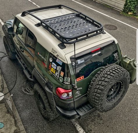 FJ Overland Fj Cruiser, Fj Land Cruiser, Green Fj Cruiser, Barrys Bootcamp Aesthetic, Toyota Cruiser Fj, Custom Fj Cruiser, Fj Cruiser Off Road, Fj Cruiser Accessories, Fj Cruiser Mods