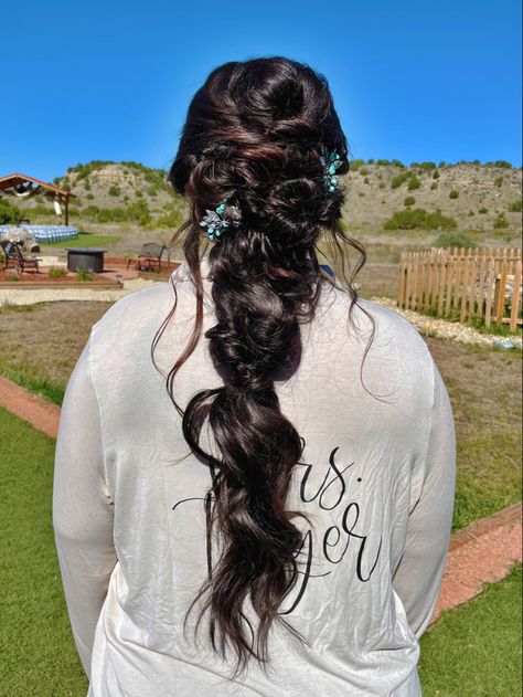 Western Wedding Hair Piece, Wedding Hair Western, Western Bride Hairstyles, Turquoise Hair Pin, Western Wedding Nails For Bride, Western Wedding Turquoise, Western Bridal Hair, Braid For Bride, Western Wedding Hairstyles