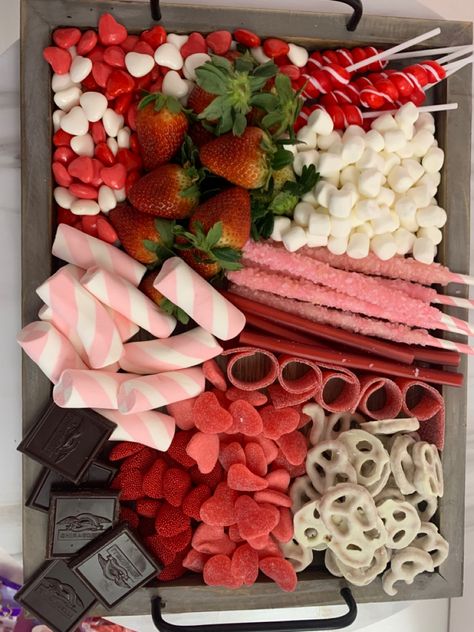 Sleepover Necessities, Red Food Board, Prom Treats, Red Charcuterie Board, Red Snacks, Girls Holiday Party, Valentines Romantic, Board Night, Red Desserts