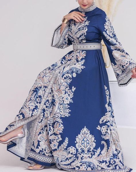 Maxi Dresses long sleeve - Modest Dresses abaya ANNAH HARIRI Annah Hariri, Modest Maxi, Elegant Maxi Dress, Modest Wear, Abaya Dress, Long Vests, Chiffon Scarf, Abayas Fashion, Versatile Dresses