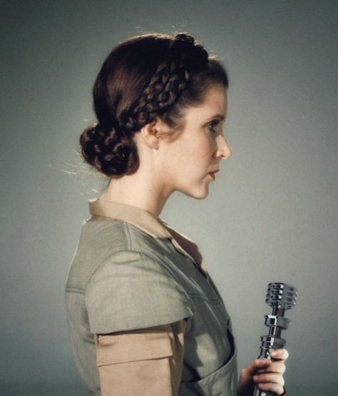 Princess Leia Art, Princes Leia, Star Wars Hair, Princess Leia Hair, Star Wars Symbols, Leia Star Wars, Han And Leia, Star Wars Princess, Star Wars Fashion