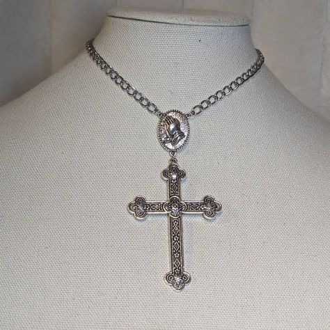 Rosary Style Prayer And Large Cross Chain Choker Necklace. Cross Charm Measures Approximately 80x54mm. Comes On A 14 Inch Chain Necklace Necklace With A Lobster Clasp And 1.5 Inch Extension Chain Mens Rosary, Funky Clothes, Cool Ear Piercings, Cross Necklaces, Necklace Cross, Funky Outfits, Cross Chain, Jewelry Lookbook, Necklace Necklace