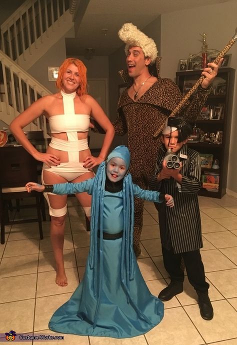 Element Costume, Funny Family Costumes, Fifth Element Costume, Best Group Halloween Costumes, Popular Halloween Costumes, Best Couples Costumes, Best Celebrity Halloween Costumes, Hallowen Costume, Cute Couple Halloween Costumes