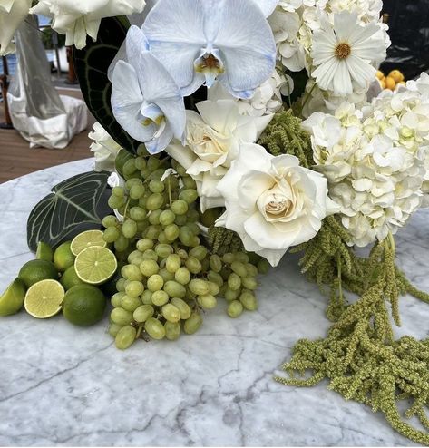 Colorful Hydrangea Centerpiece, Blue Green Wedding Centerpieces, Green Hydrangea Wedding Bouquet, Unique Wedding Place Settings, Fruit Tablescape Wedding, Hydrangea Table Arrangements, Green Hydrangea Wedding, Green Tablescape, Katie White