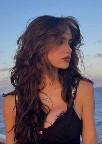 Dreamy Drift: Whimsical Hairstyle Ideas for Driftwood Waves Ocean Waves Hair, Sculpted Hairstyles, Wavy Hair Reference, Long Wavy Hair Natural, Bouncy Waves, Summer Haircuts, Beautiful Hairstyles, Long Wavy Hair, Summer Breeze