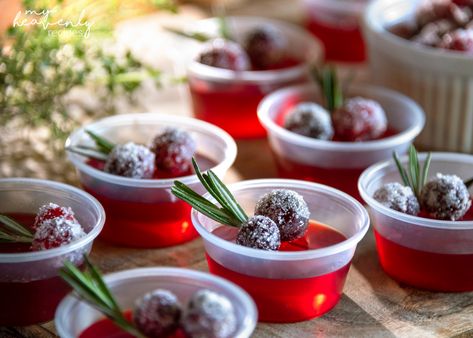 Cranberry Jello Shots Holiday Jello Shots, Jello Shots Vodka, Christmas Jello Shots, Cranberry Jello, Jell O Shots, Moscow Mule Recipe, Cranberry Vodka, Mule Recipe, Jello Shot Recipes