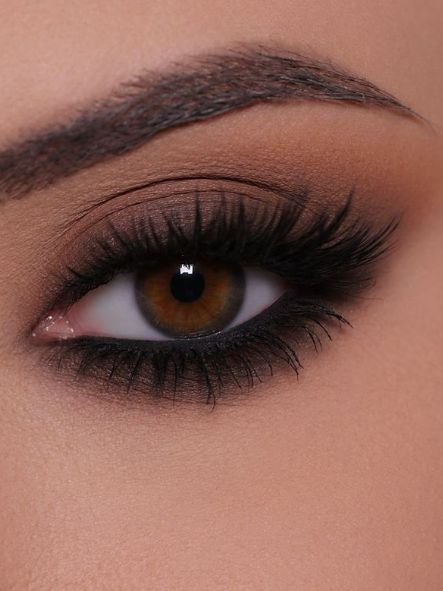 Dark Eyeshadow Brown Eyes, Everyday Eye Shadow, Brown Eyeshadow With Black Eyeliner, Makeup Ideas For A Wedding, Makeup Brown Eyeshadow, Dark Brown Eyeshadow, Make Up Looks Brown Eyes, Makeup Brown, Makeup Looks Brown Eyes