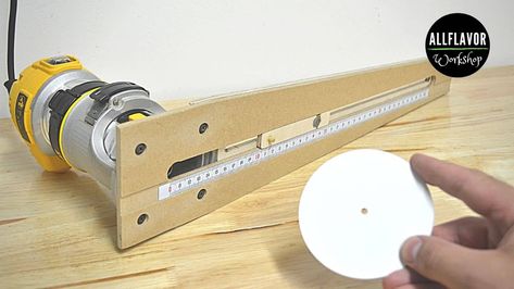 Router Circle Jig Diy, Circle Jig, Diy Tools Woodworking, Easy Garage Storage, Downloadable Woodworking Plans, Woodworking Items That Sell, Woodworking Jig Plans, Diy Router, Wood Keepsake Box