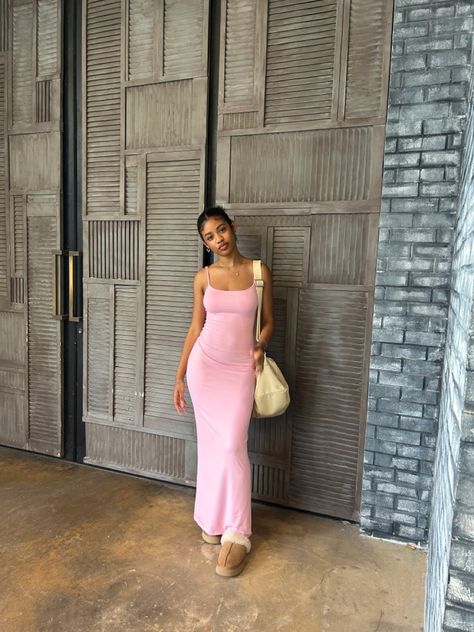 #bershka #bershkastyle #skims #kimkardashianstyle #pink #pinkpilatesprincess #pinkaesthetictheme #uggs #brandymelville Pink Dress Black Women, Pink Bday Dress, Skims Dress Outfit Ideas, Pink Dress Outfit Ideas, Pink Maxi Dress Outfit, Alexis Fashion, Baby Pink Outfit, Pink Birthday Outfit, Beachy Apartment