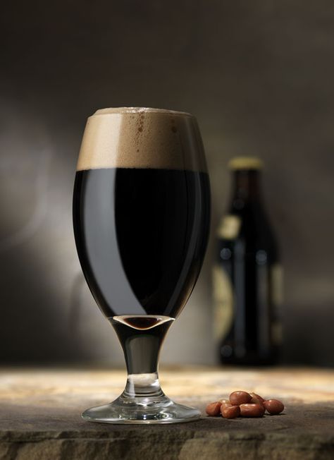 7 Black Beers For Black Friday https://n.kchoptalk.com/2A4HWi8 Open Bottle, Black Beer, Brewing Recipes, Beer Photography, Beer Photos, Dark Beer, Beer Design, Craft Brewing, Beer Bar