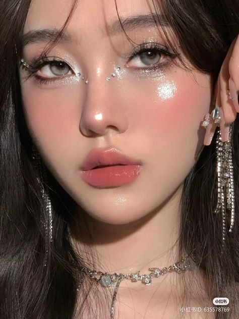 Eye Makeup With Rhinestones, Makeup With Rhinestones, Concert Makeup, Asian Makeup Looks, Makeup Korean, Rhinestone Makeup, Grad Pic, Makeup Accesories, Blue Girl