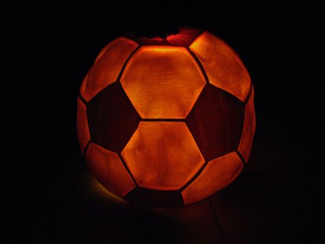 Soccer Ball Pumpkin, Best Pumpkin Carving Ideas, Best Pumpkin Carving, Creative Pumpkin Carving Ideas, Pumpkin Decorating Diy, Pumkin Carving, Logo Outline, Creative Pumpkin Carving, Amazing Pumpkin Carving