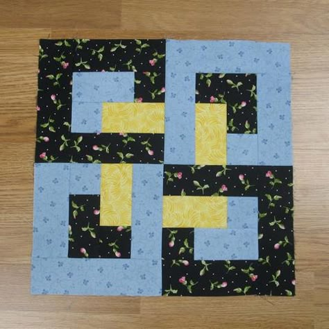 Fun Quilts, Month Ideas, Simple Quilts, Interlocking Blocks, History Of Quilting, Patchwork Ideas, Modern Quilt Blocks, Kids Quilts, Tie Quilt