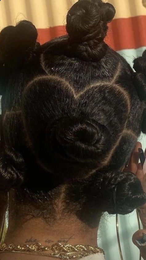 Bantu Knot Hairstyles, Bantu Knot, Heart Knot, Hair Knot, Bantu Knots, Protective Styles, Hair Inspo, Cute Hairstyles, Knot