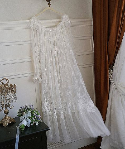 White Lace Nightgown, Nightgown Romantic, Fairy Lingerie, Princess Sleepwear, Princess Lingerie, Victorian Lingerie, Fairy Night, Victorian Nightgown, White Nightgown