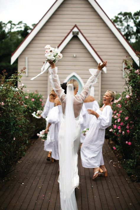 Olive Cooke Wedding, June Garden Wedding, Garden Party Wedding Outfit, Olive Cooke, Bridesmaids In White, Megan Kelly, Wedding Vogue, Wedding Shot List, Unique Floral Design