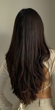 Long Hair V Cut, Haircuts For Long Hair Straight, V Cut Hair, V Shaped Haircut, V Shape Hair, Haircuts For Long Hair With Layers, Hair Inspiration Long, Hairstyles For Layered Hair, Long Layered Haircuts