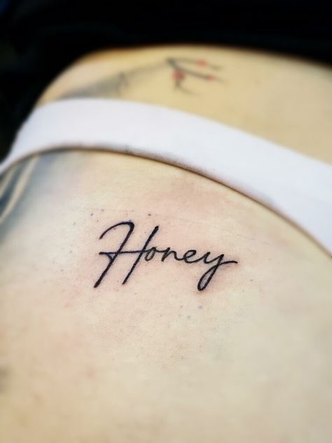 Hey Honey!   😁  This #nametattoo was done by Mark for #lvtattoo in #lasvegas!   #newtattoo #tattoo #honey #downtownlasvegas #fremontstreet #tattooshop Honey In Cursive Tattoo, Miss Honey Tattoo, Name Tattoo Aesthetic, Honey Name Tattoo, Honey Name Wallpaper, Oh Honey Tattoo, Honey Tattoo Words Fonts, Honey Tattoo Words, Honey Tattoo Ideas