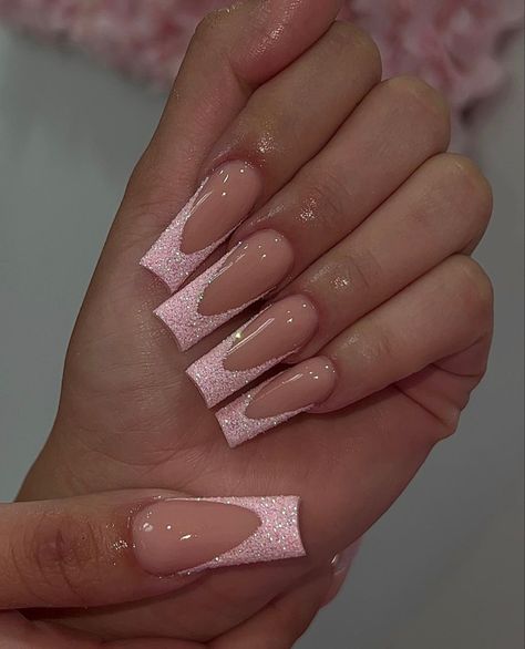 Glittery French Tips Acrylic Nails, Coffin Acrylic Nails Simple Design, Sparkly French Tips Coffin, Glitter Polish French Tip, Trendy Nails Birthday, Glitter French Tip Nails Coffin, Pretty Pink Nails Acrylic Glitter, French Holographic Nails, Trendy Birthday Nails 2023