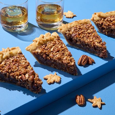 I’m checking out a delicious recipe for Bourbon Ginger Maple Pecan Pie Recipe from Kroger! Thanksgiving Snacks Appetizers, Thanksgiving Meal Ideas, Traditional Stuffing Recipe, Kroger Recipes, Maple Pecan Pie, Best Thanksgiving Appetizers, Thanksgiving Appetizers Easy, Bourbon Pecan Pie, Bourbon Recipes