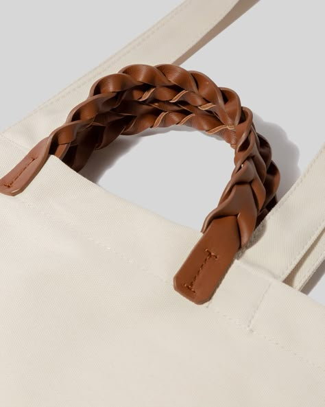 Braided Bag, Leather Bag Pattern, Work Tote Bag, Leather Diy Crafts, Leather Dye, Wet Clothes, Leather Handbags Women, Leather Keyring, Straw Bags