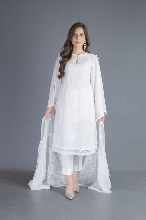 Casuals - Bareeze International Straight Plazo, White Long Sleeve Lawn Suit With Naqshi, White Long Sleeve Lawn Suit With Intricate Embroidery, White Dress Pakistani, Off White Long Sleeve Lawn Suit With Dupatta, White Long Sleeve Lawn Suit With Naqshi Detail, White Semi-stitched Lawn Suit With Cutdana, Dress Design Pakistani, Floral Prints Fashion