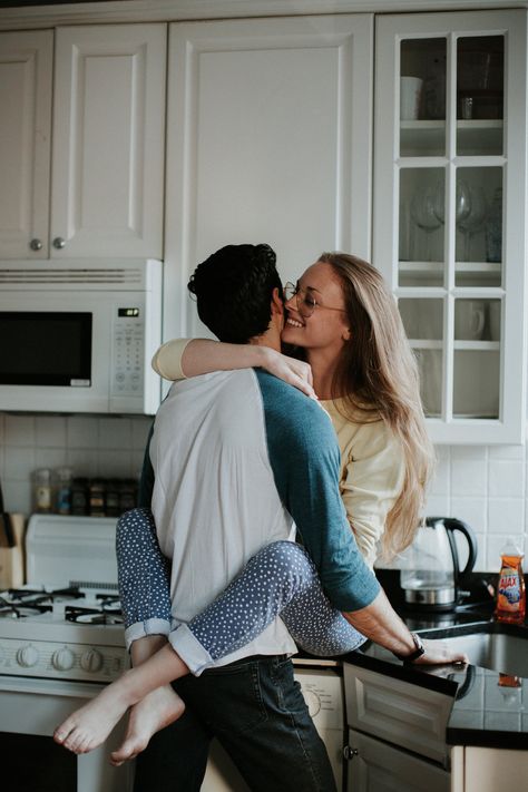 kitchen couples shoot — Forever Photography Couples Shoot, Couples Vibe, Photography Creative, Couples Poses For Pictures, Nyc Wedding, Couple Outfits, Couple Shoot, Poses For Pictures, Cute Couples Goals