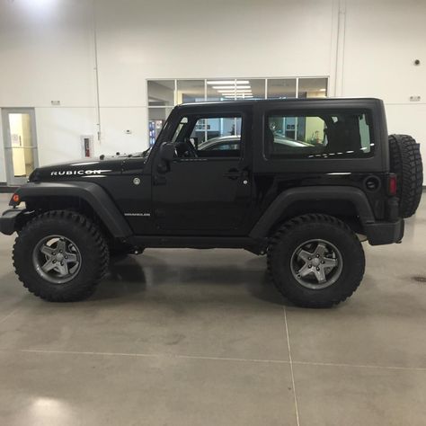 2008 Jeep Wrangler 2 Door, Jeep Wrangler Matte Black, Dream Cars Mercedes, Black Jeep, Top Luxury Cars, Dream Cars Jeep, Jeep Rubicon, Jeep Lover, Jeep Cj