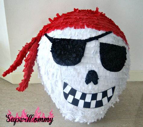 Skull Pinata, Monster Pinata, Halloween Pinata, Pirate Themed Birthday Party, Pirate Themed Birthday, Pirate Crafts, Piñata Ideas, Diy Pinata, Pirate Theme Party