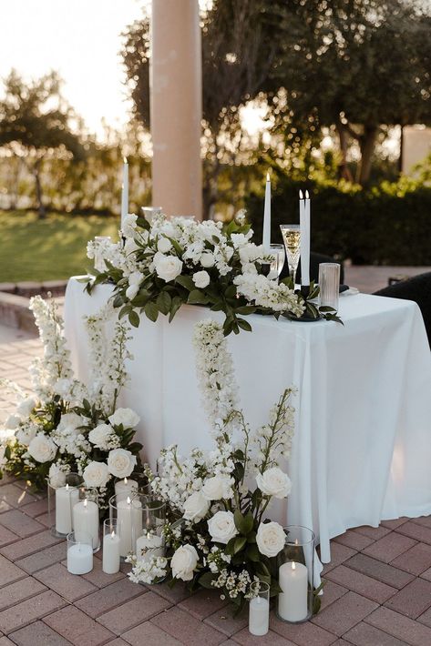 California wedding photos are even better when they are at a vineyard! I loved shooting this southern california wedding with its black wedding color combos! See black bridesmaid dresses, black wedding color theme, southern california wedding venues, california wedding locations and california wedding style. Book my husband and I for your California wedding photos or adventurous elopement photo and videography at kalimphotos.com! Timeless Summer Wedding, Black And White Wedding Mood Board, Southern Elegance Wedding, Black And White Wedding Florals, White Wedding Flowers Table, Wedding Venue Simple, Black Wedding Colors, Black And White Wedding Ceremony, Wedding Style Ideas