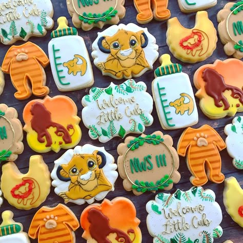 Lion King Baby Shower Cupcakes, Lion King Theme Gender Reveal, Simba Or Nala Gender Reveal, Lion King Gender Reveal Cake, Lion King Baby Shower Dessert Table, Lion King Treat Table, Baby Lion King Baby Shower Ideas, Lion King Baby Shower Food Ideas, Baby Shower Themes For Boys Disney