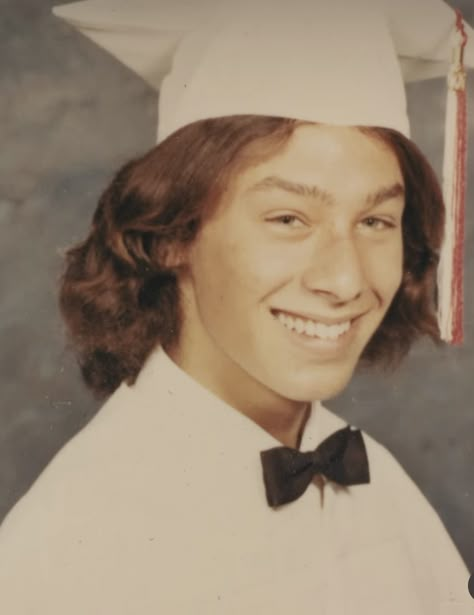 Eddie Van Halen Haircut, Alex Van Halen 80s, Eddie Van Halen 80s, Van Halen 80s, High School Pics, Atomic Punk, Alex Van Halen, 80s Rockstars, You Really Got Me