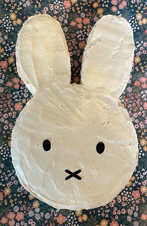 𝓁𝒾𝓁 <3 Miffy Birthday Cake, Miffy Diy, Miffy Birthday Party, Miffy Cake, Miffy Party, Bunny Birthday Cake, Bunny Birthday Party, Dream Birthday, Rabbit Cake