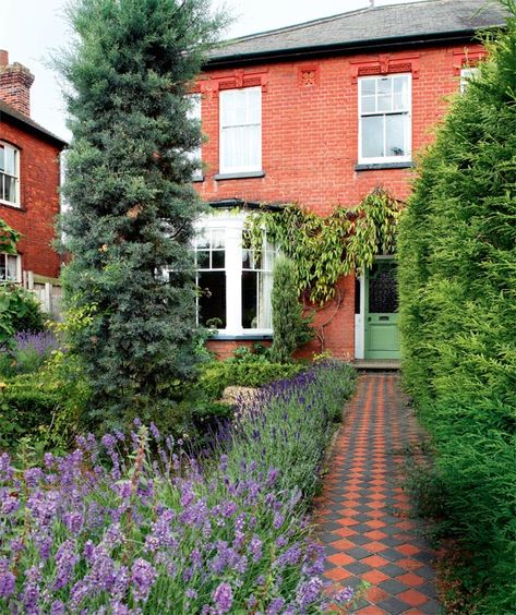 Windows, decoration and tiled path Edwardian Houses, Brick House Front Door Colors, Front Garden Path, Victorian Front Garden, Front Path, Victorian Front Doors, Brick Houses, Small Front Gardens, Green Front Doors