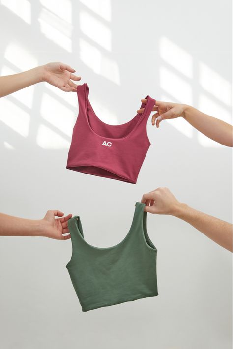 Activewear Flatlay, Sports Bra Aesthetic, Activewear Photography, Activewear Aesthetic, Aesthetic Sport, Activewear Photoshoot, T-shirt Photography, Gym Photography, Easy Photography Ideas