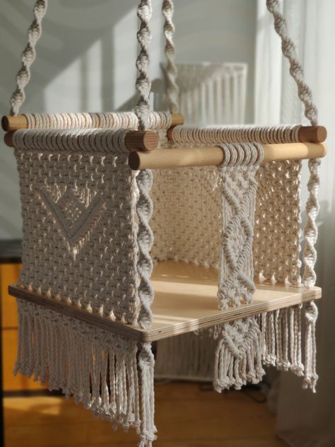 Baby Macrame Ideas, Macrame Kids Room, Macrame Baby Room, Macrame Baby Swing, Diy Macrame Plant Hanger Easy, Macrame Hanging Chair, Baby Hammock, Macrame Chairs, Pola Macrame