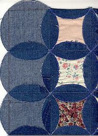 Quilt Inspiration: Free pattern day ! Denim quilts Jeans Quilt, Återvinna Jeans, Denim Quilt Patterns, Artisanats Denim, Tas Denim, Denim Quilts, Blue Jean Quilts, Cathedral Window Quilts, Detail Couture