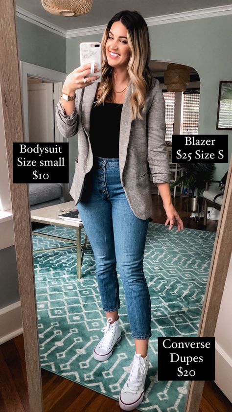 Outfit For Work With Sneakers, Business Casual Outfit With Blazer, Work Outfits With Adidas Shoes, Black Blazer With Sneakers Women, Jeans Blazer Converse Outfit, Smart Casual Work Outfit Women Sneakers, Business Casual With Sneakers Summer, Blazer Outfits For Women With Sneakers, Blazer And Sneakers Outfit Work