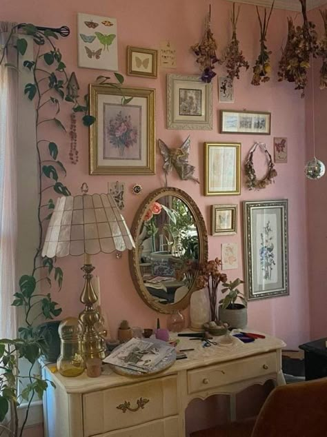 Girly Antique Bedroom, Fairy Like Bedroom, Bed Rooms Ideas Cottage Core, Fairy Cottage Core Room, Mirror And Painting Wall Decor, Pink Room Decor Of Your Dreams, Room Ideas Aesthetic Pink Walls, Pink And Green Bedroom Aesthetic Vintage, Pink And Green Vintage Bedroom