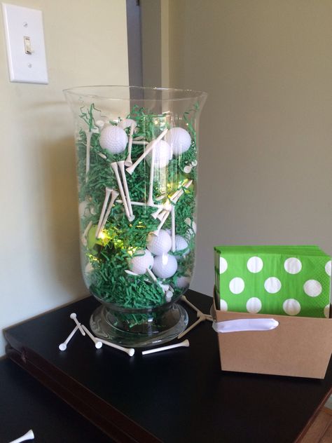 Retirement Party Centerpieces, Golf Centerpieces, Bucket Centerpiece, Golf Crafts, Golf Theme Party, Golf Party Decorations, Golf Birthday Party, Golf Party, Golf Theme